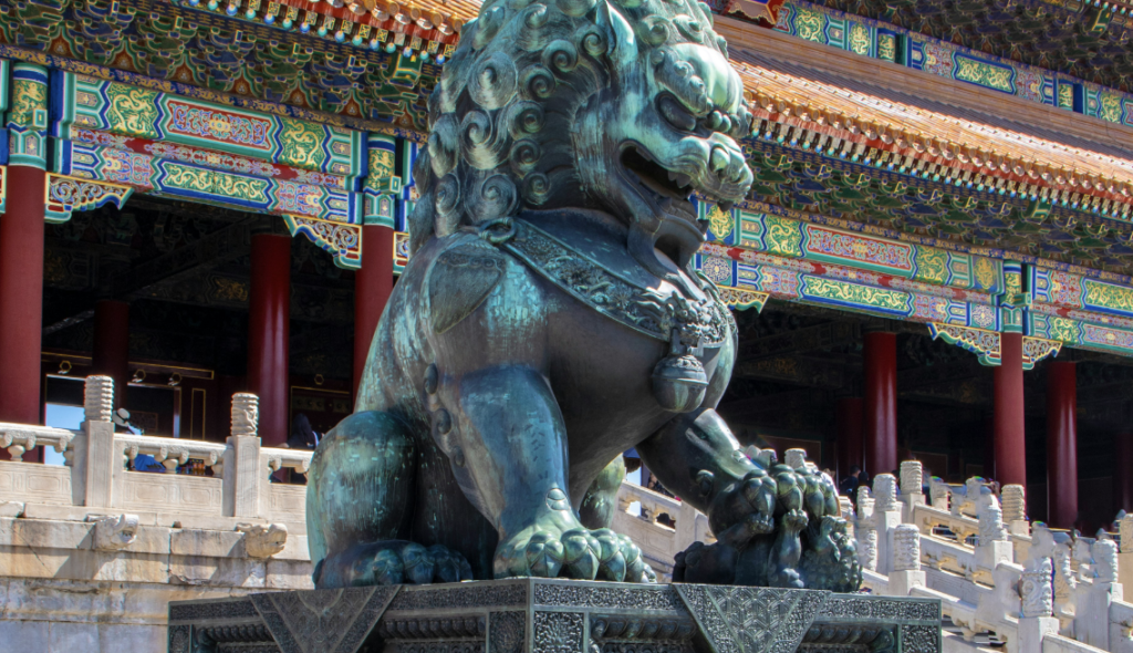 dragão num templo chinês